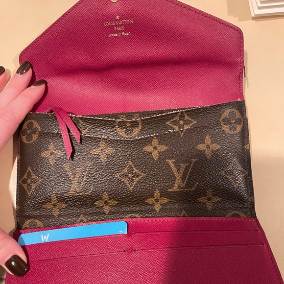 Louis Vuitton Wallet - Picture 7 of 11